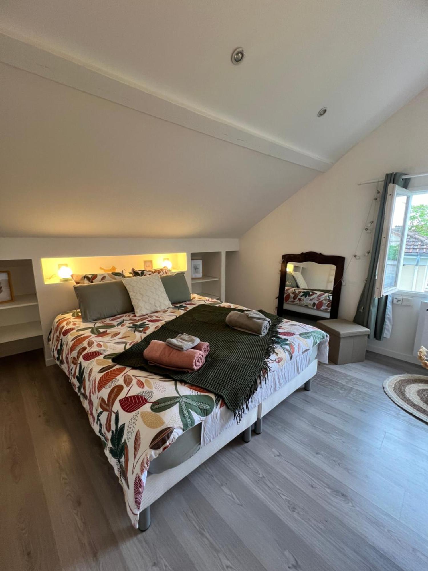 La Jolie Petite Maison Saint-Andre-les-Vergers Bagian luar foto