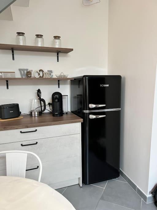 La Jolie Petite Maison Saint-Andre-les-Vergers Bagian luar foto